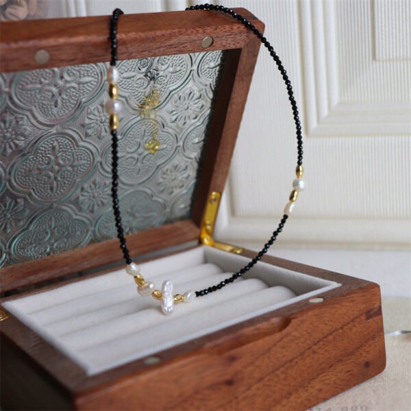 Natural Freshwater Pearl Black Crystal Choker Necklace