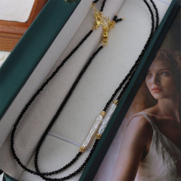 Natural Freshwater Baroque Pearl Black Crystal Clavicle Necklace