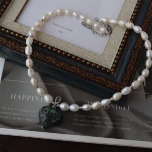 详情图片_12 Baroque Freshwater Pearl Heart Natural Stone Pendant Necklace