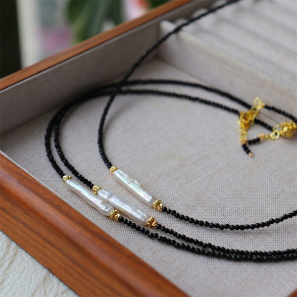 Natural Freshwater Baroque Pearl Black Crystal Clavicle Necklace