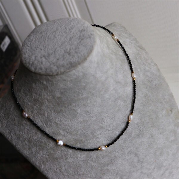 Natural Freshwater Pearl Black Crystal Choker Necklace