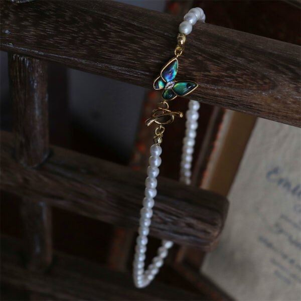 Butterfly Shell Pendant Freshwater Pearl Necklace
